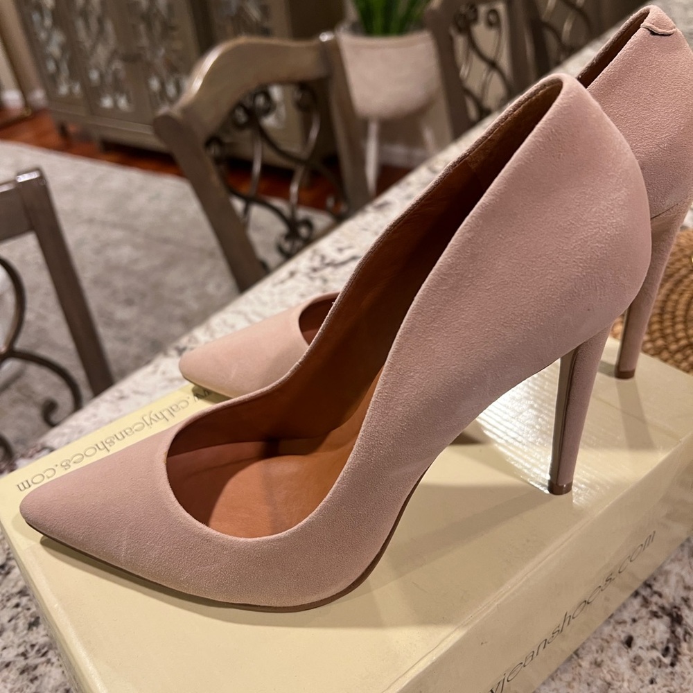 Cathy Jean Nude Tan Suede pump Heels